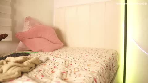 Kiim online show from May 2026 10:33:02 AM