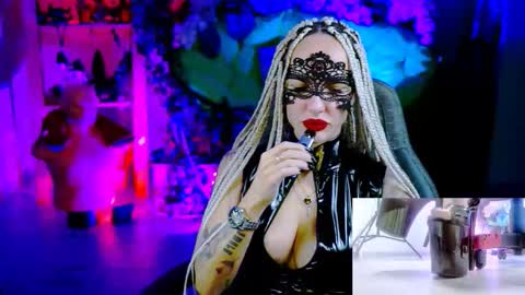 Monika online show from November 2025 11:21:01 AM