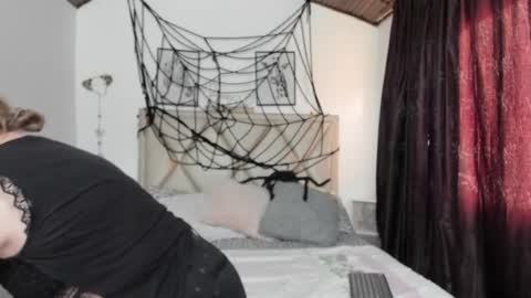 Mony online show from October 2025 11:54:02 AM