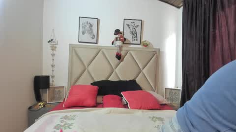 Mony online show from December 2025 12:12:01 PM