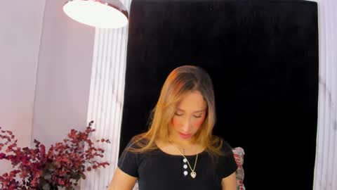 MONIK FOX online show from September 2025 07:59:01 PM