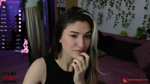 Monika online show from September 2025 10:09:01 PM