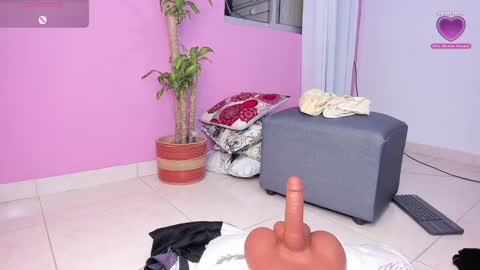 Snapshot of monikk__harrison chatting on December 2024 03:02:01 PM monikk__harrison online show from December 2024 03:02:01 PM