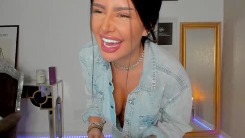 Alessia online show from January 2025 09:43:02 PM