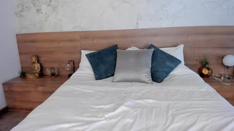 Snapshot of moniquemilff chatting on January 2025 07:29:02 PM Monique online show from January 2025 07:29:02 PM