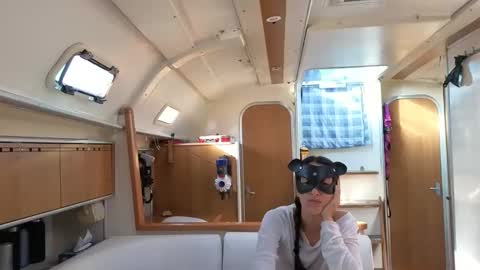 Monk and Mia online show from April 2026 07:36:02 AM