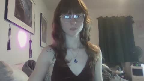 Snapshot of monkeygirl99 chatting on February 2026 04:35:01 AM monkeygirl9 come play with me slut daddy bad spanking cute girl submissive online show from February 2026 04:35:01 AM