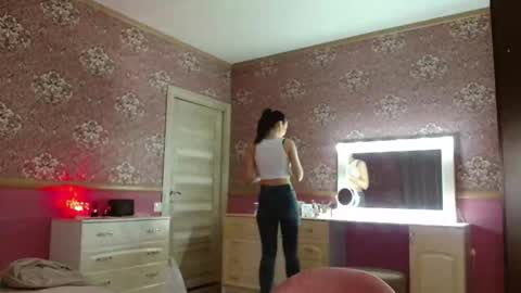 monparis_dream online show from November 2025 12:15:02 PM