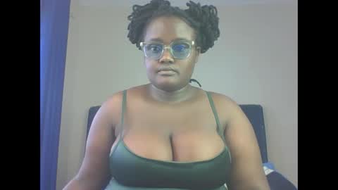 Snapshot of montel22 chatting on December 2024 10:16:01 AM montel22 online show from December 2024 10:16:01 AM