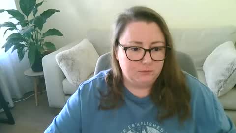 Moon Petal online show from October 2025 08:36:01 AM