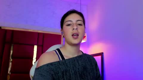 Snapshot of moon_winy chatting on May 2026 11:18:01 AM Winy online show from May 2026 11:18:01 AM