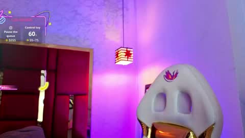 Snapshot of moon_winy chatting on May 2026 11:17:02 AM Winy online show from May 2026 11:17:02 AM