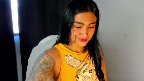 moonie_baddie31 online show from October 2025 08:57:01 PM