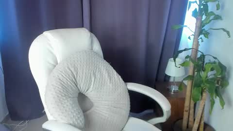 moonie_baddie31 online show from January 2026 08:00:02 PM