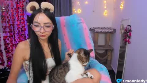 MOON  online show from April 2026 11:18:02 PM