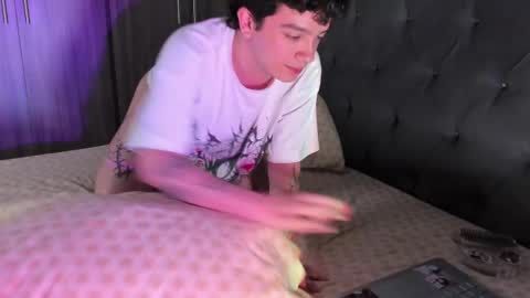 Clove online show from February 2025 06:00:01 AM