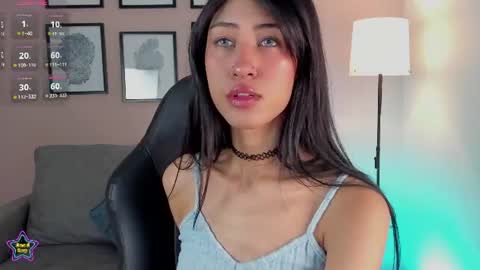 Snapshot of moonlight_brat chatting on July 2026 06:18:01 AM Ivy online show from July 2026 06:18:01 AM