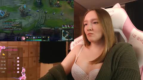 Katrin online show from October 2025 08:18:01 PM