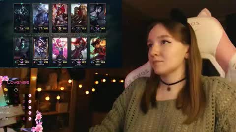 Katrin online show from October 2025 08:54:02 PM