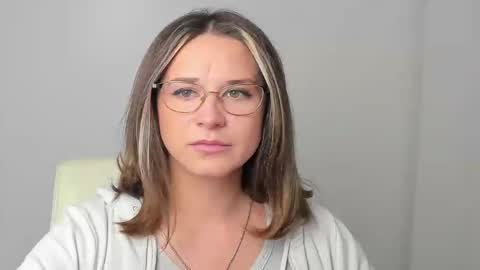 Susanna online show from November 2025 12:16:02 PM