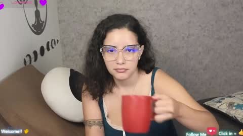 Moon Woman online show from January 2025 09:04:02 AM