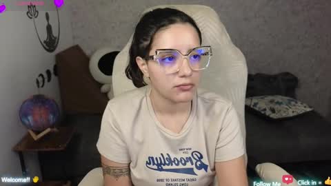 Moon Woman online show from February 2025 04:09:02 AM