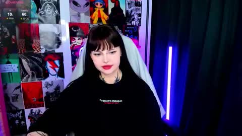 Morana online show from September 2025 02:05:02 AM