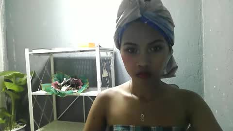 Snapshot of morenang_pinay chatting on November 2025 05:06:02 AM morenang_pinay online show from November 2025 05:06:02 AM