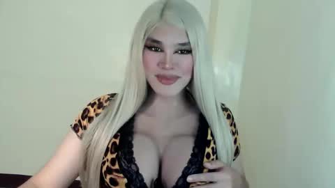 Snapshot of morgana_vile chatting on April 2026 02:28:01 AM Ms. Morgana online show from April 2026 02:28:01 AM