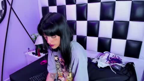 morganasmit_ online show from December 2025 03:40:02 PM