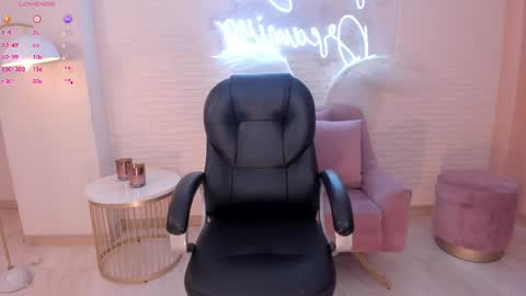 Morgan Hicks online show from February 2025 12:49:01 AM