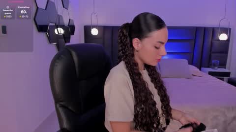 Morgan Hicks online show from November 2025 07:34:02 PM