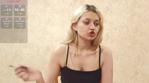 Snapshot of morgankesey chatting on April 2026 07:19:01 PM Eva is here now help me get 50 thumbs up pls online show from April 2026 07:19:01 PM