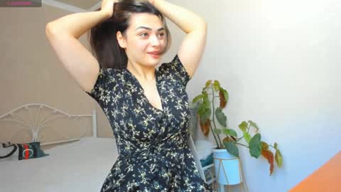 Snapshot of moroccan_diamond_ chatting on January 2025 08:57:02 AM Medina online show from January 2025 08:57:02 AM