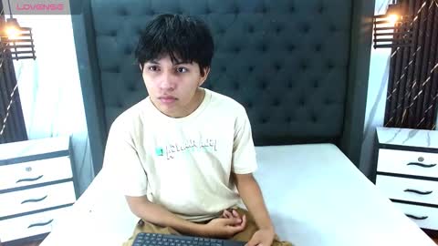 MORTELLE online show from November 2025 01:24:03 PM