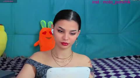 Snapshot of moto_ponchik chatting on April 2026 06:06:01 AM Kris online show from April 2026 06:06:01 AM