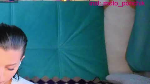 Snapshot of moto_ponchik chatting on June 2026 02:36:02 AM Kris online show from June 2026 02:36:02 AM