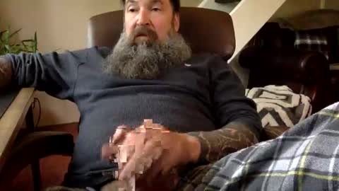 Snapshot of mountainman69696 chatting on May 2026 06:35:01 PM mountainman69696 online show from May 2026 06:35:01 PM
