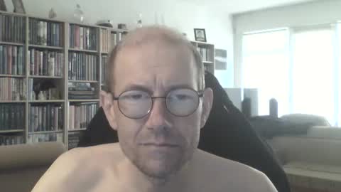 Frederik online show from May 2026 09:25:01 AM