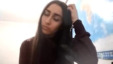 Snapshot of mozellesoomaroo chatting on November 2025 07:13:01 PM Karla online show from November 2025 07:13:01 PM