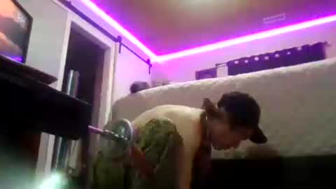 Snapshot of mr_a420 chatting on June 2026 09:01:02 AM mr_a420 online show from June 2026 09:01:02 AM