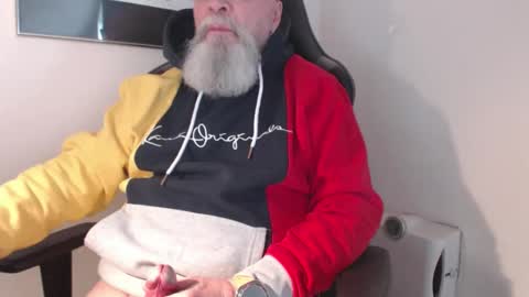 mr_boombastic2021 online show from March 2026 10:44:02 AM