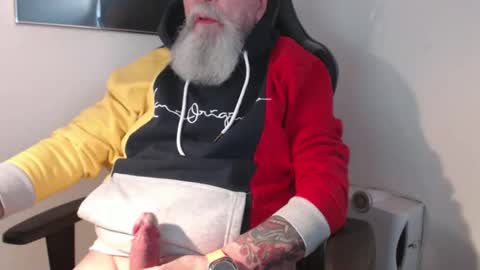 mr_boombastic2021 online show from March 2026 10:31:01 AM