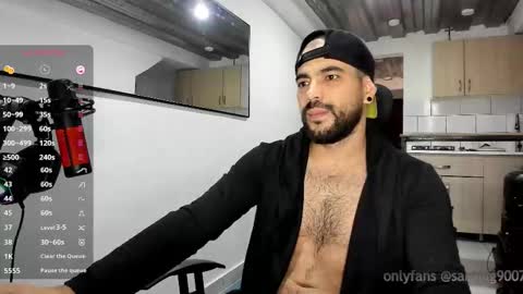 Snapshot of mr_chr1s chatting on October 2025 02:16:01 PM chris online show from October 2025 02:16:01 PM