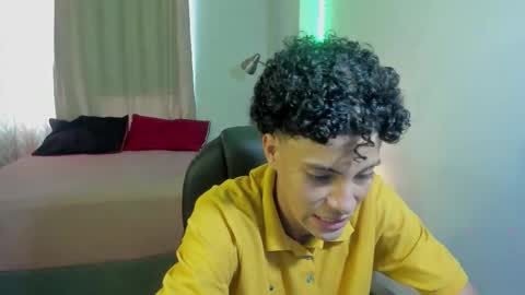 Snapshot of mr_dominant69 chatting on January 2026 06:22:02 PM MISTER online show from January 2026 06:22:02 PM