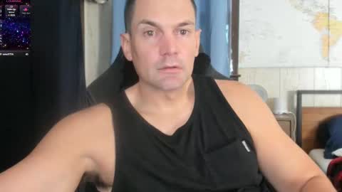 Cam online show from October 2025 05:02:02 PM