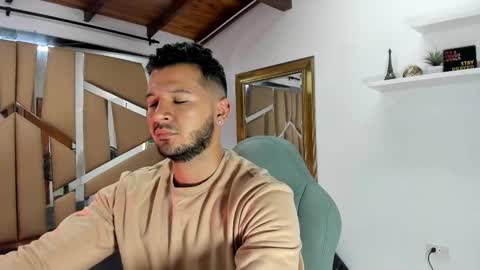 MIKEE online show from February 2025 03:02:01 AM