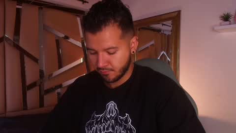 MIKEE online show from September 2025 03:06:01 AM