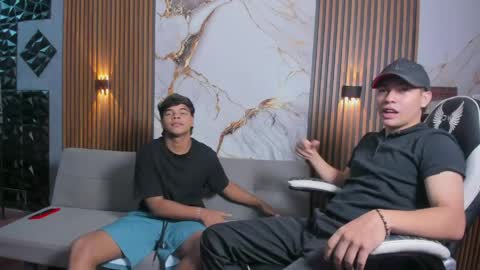 mr_mois online show from April 2026 07:06:02 AM