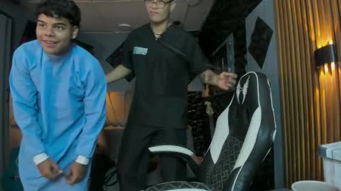 mr_mois online show from April 2026 06:36:01 AM